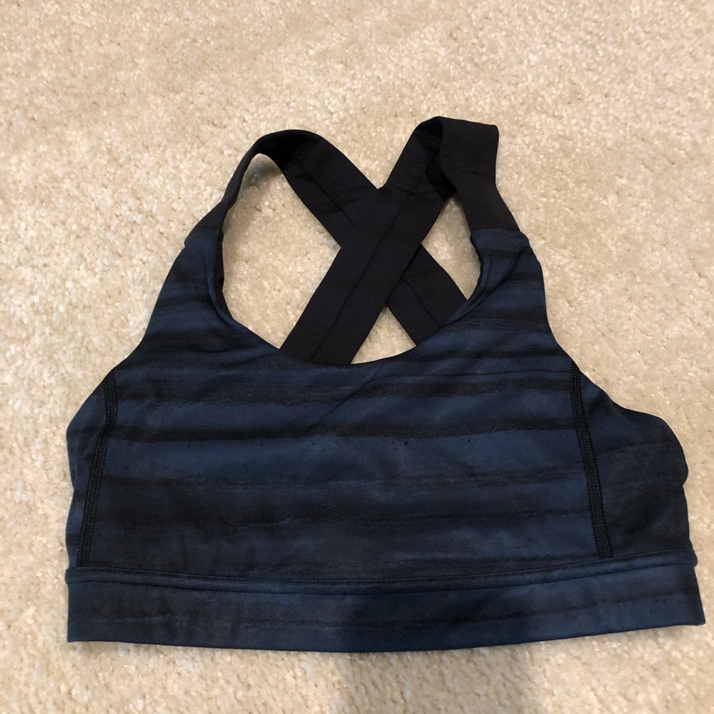 Lululemon sports bra